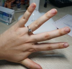 -威德钻石-克拉钻大本营(南京东路店)