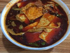 红油米线-老字号杨坡红油米线腊汁肉夹馍(东四道巷店)
