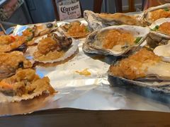 现扣活烤一堆小生蚝-喝丢一只鞋海鲜烧烤·海肠捞饭(市场店)