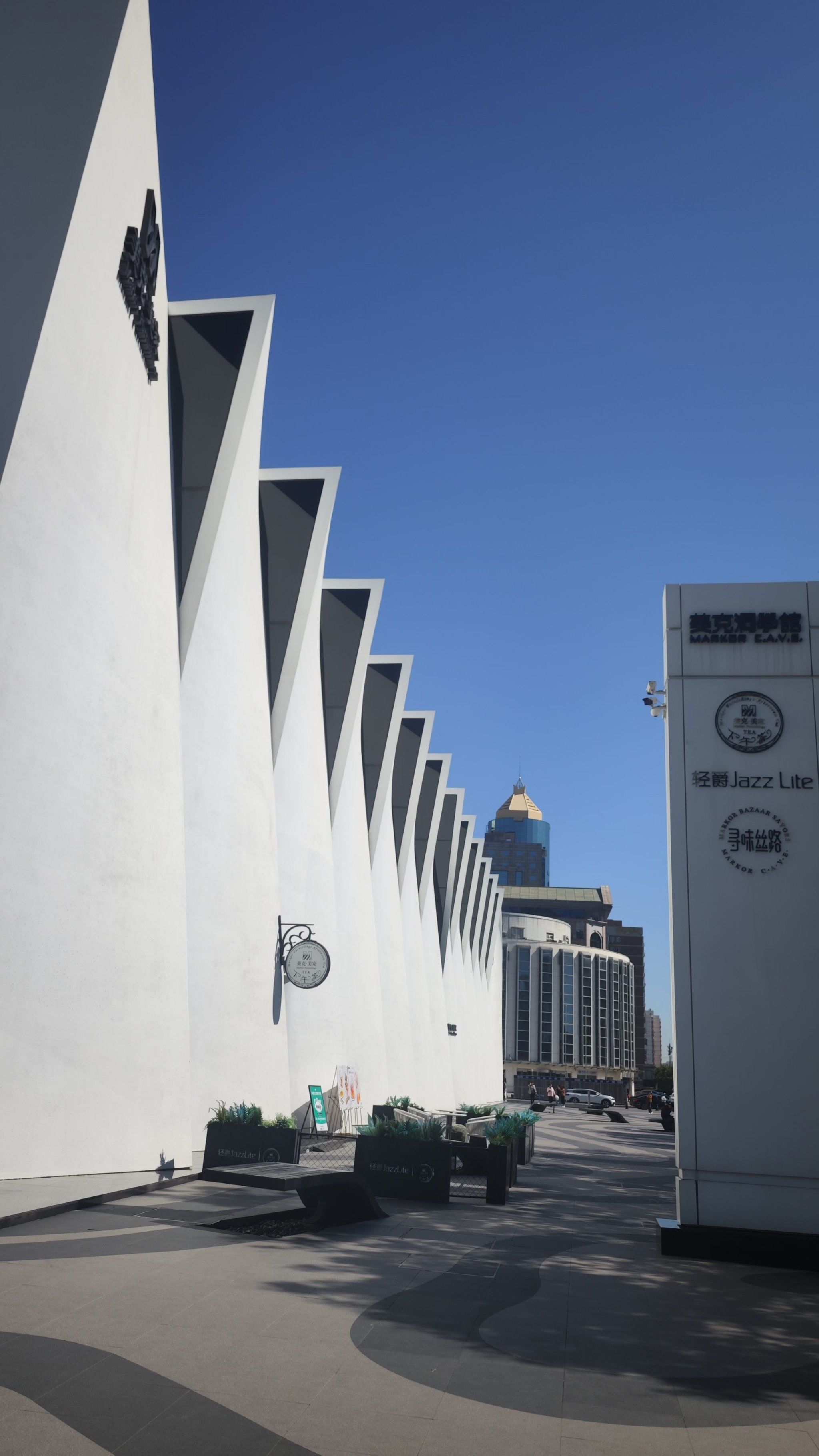 建筑韵律中漫步