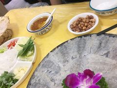 -官塘陈记鱼生·潮汕砂锅粥·牛肉火锅(潮枫路总店)