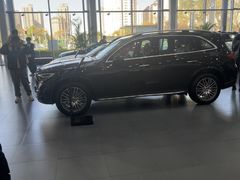 -天津波士信达奔驰4S店(卫津南路店)