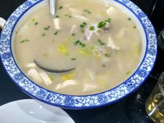 鱼头豆腐汤-一锅厨东北水饺店(厦大店)