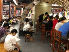 -西西弗书店(三峡广场湟恩新纪元购物广场店)