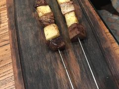 香烤牛舌-阿里家·新疆烤肉酒場 by MIG