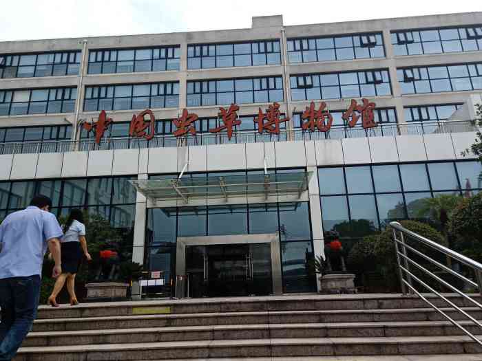 中国虫草博物馆-"大吃一顿虫草宴,虫草鸡,虫草蛋,虫草鱼,.