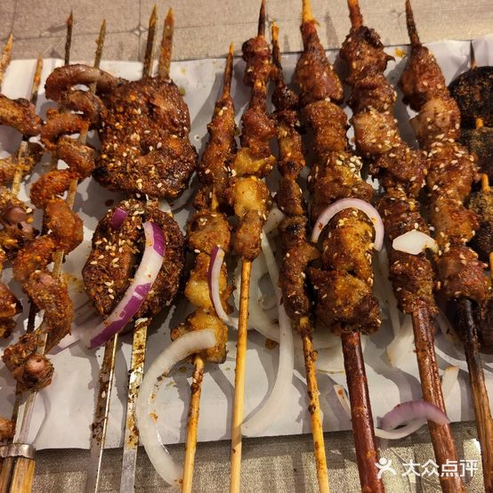 正宗新疆和田玉兄弟烧烤店(和信广场店)