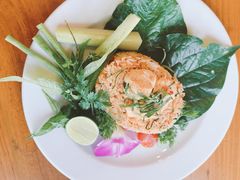 -Chom Cafe and Restaurant