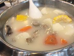 锅仔胡椒浸爽肚-七叔家宴家常广西菜(明秀东路店)