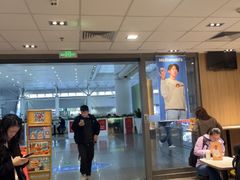 -麦当劳(上海虹桥站30B检票口楼上)