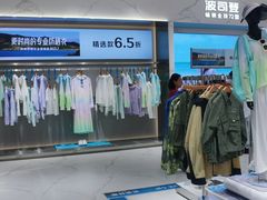 -百联奥特莱斯广场(武汉盘龙店)