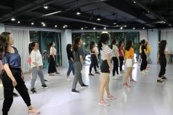 -STAR舞蹈工作室