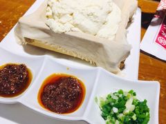 -95号酱骨·一块豆腐(展春园西路店)