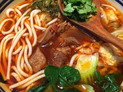 -鑫花溪牛肉米粉(东环大润发店)