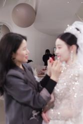 -艾米丽婚纱礼服