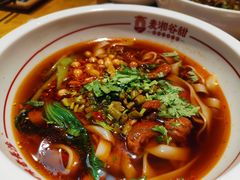 -呷佬·长沙手工米粉(金沙江路店)