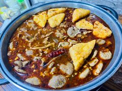 牛肚肥肠双拼锅-老红桥炸灌肠牛肚锅烧烤(定福庄店)
