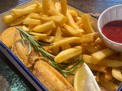 美式风味炸鸡翅配薯条-MIKAKU(万达广场上海宝山店)