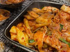 -鑫釜山海鲜烧烤(鑫丰国际店)