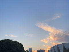 -东方体育中心(地铁站)