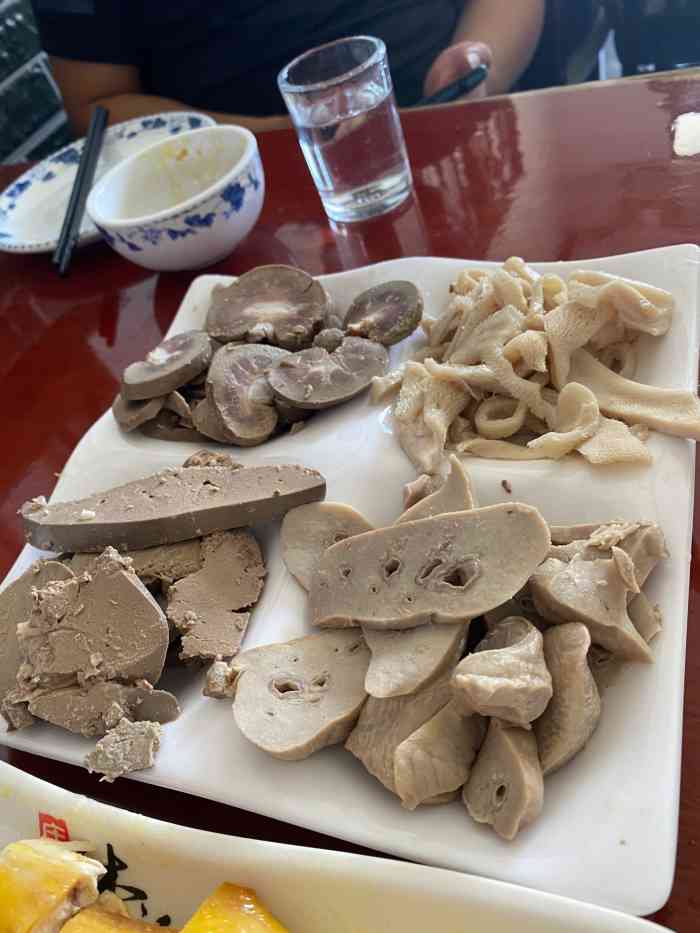 李记羊肉馆(庄行店)-"「热气羊肉」肥而不腻,不塞牙,有羊的味道.