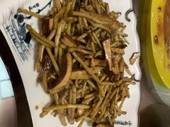 野芦蒿炒豆干-广迎居老正兴菜馆