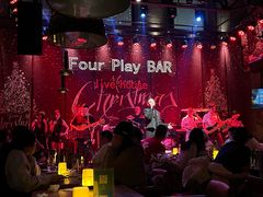 -FOUR PLAY BAR