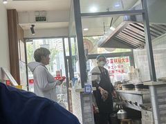 -黄阿姨锅贴大王(万航渡路店)