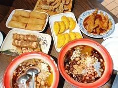 -爆炸头阿姨小四川正宗川味小吃(无任何分店)