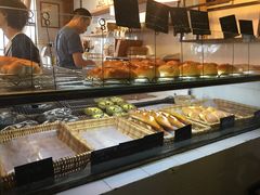 面包甜点陈列柜-仙峰天然面包(迎宾路店)