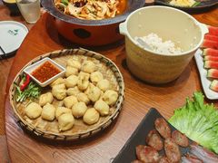 -老滇山寨•云南特色菜•地方菜•民族风情歌舞表演(金碧店)