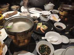 -半岛翡丽海鲜自助餐厅(观风亭店)