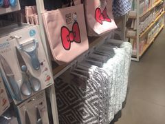 -名创优品(海珠乐峰广场店)