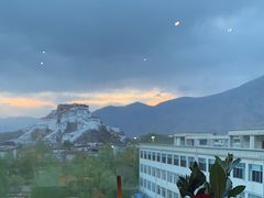 -平措康桑·和牛自助观景餐厅(布达拉宫店)