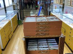 -广州宝岛眼镜武汉和光眼镜市场西区店