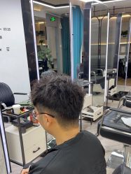 -奈川烫染Salon