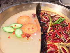 鸳鸯锅底-小龙坎老火锅(北大荒店)