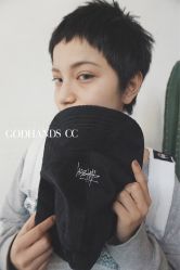 -God Hands发型设计复古会所