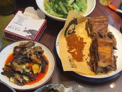 -川流不息·地道川菜·小龙虾(松东路店)