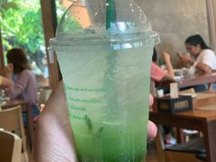 -Chom Cafe and Restaurant