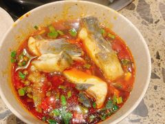 -肖肖酸萝卜鱼火锅(总店)