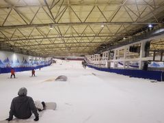 -乔波室内滑雪场