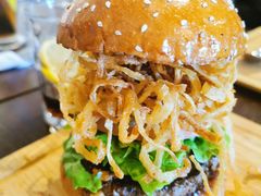 蓝波奶酪牛肉汉堡-KATCHUP