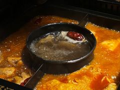 -老牌坊云南鱼豆花火锅(爱建店)