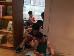 -新华文创·光的空间