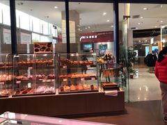 面包甜点陈列柜-巴黎贝甜(卫清西路店)