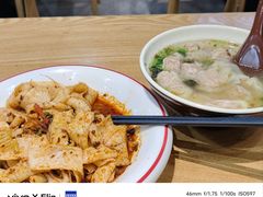 -三好食堂(煎饺·馄饨·肉饼米线·盛世广场店)