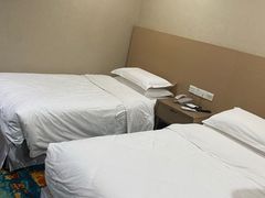 -凯旋龙酒店(广州区庄地铁站北京路步行街店)