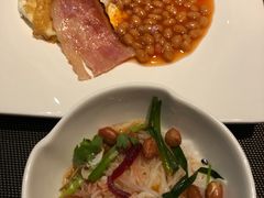 -三亚湾海居铂尔曼度假酒店