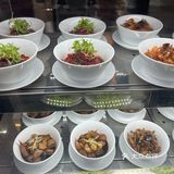 武汉市东湖新技术开发区光谷大道与关南园一路交汇处